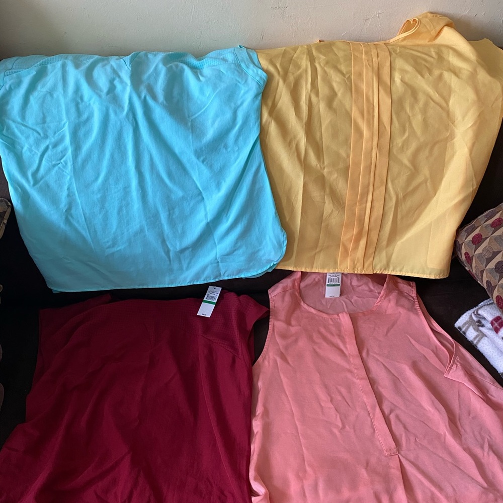 Women's Van Heusen Sleeveless Blouse *Bundle* (4)